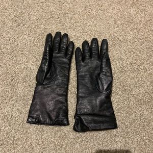 Black leather gloves with cashmere lining, size 7.5, made in Italy